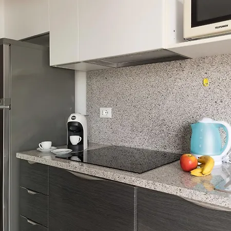 Well-equipped Flat Just 50m From The * Lignano Sabbiadoro
