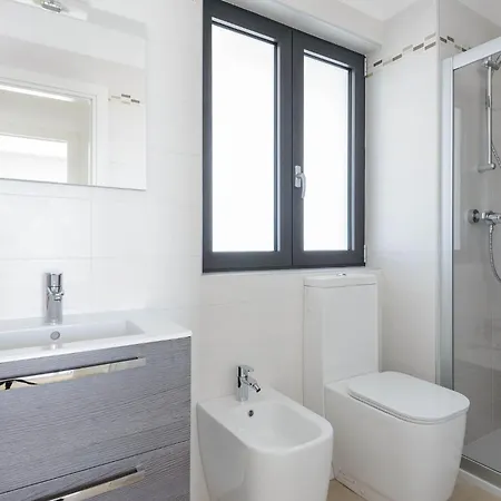 Well-equipped Flat Just 50m From The * Lignano Sabbiadoro
