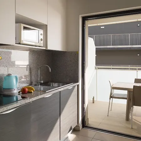 Well-equipped Flat Just 50m From The Apartment Lignano Sabbiadoro